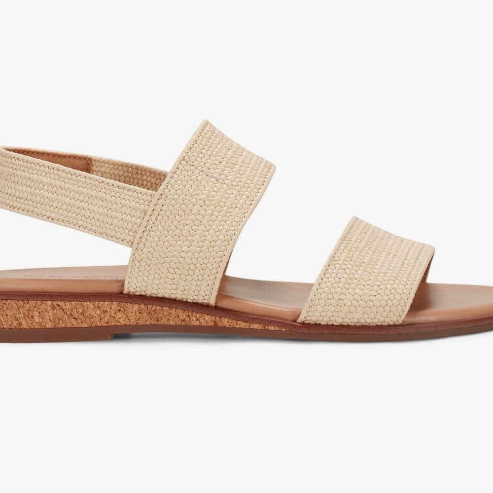 Easy Spirit Tan Women's Sandals